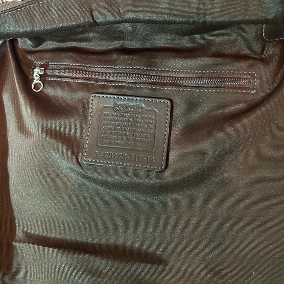 PRICE DROP *make offer*COACH Patent Leather Chocolate Brown Shoulder Bag - Used - Picture 3 of 11